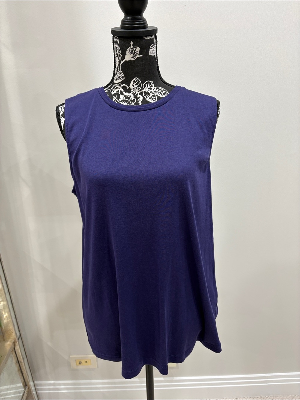 J. Jill Purple Pima Rounded V Neck A-Line Tank Sz medium 100% Cotton
